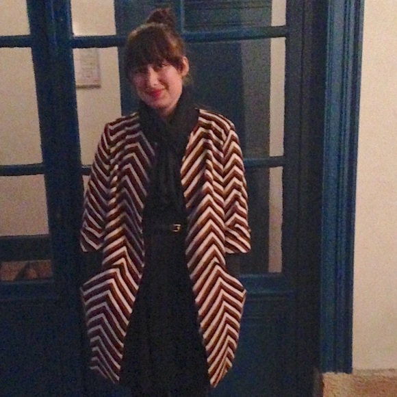 MAKE AN OFFER! ✨ Discount on bundles!! - Picture 2 of 3